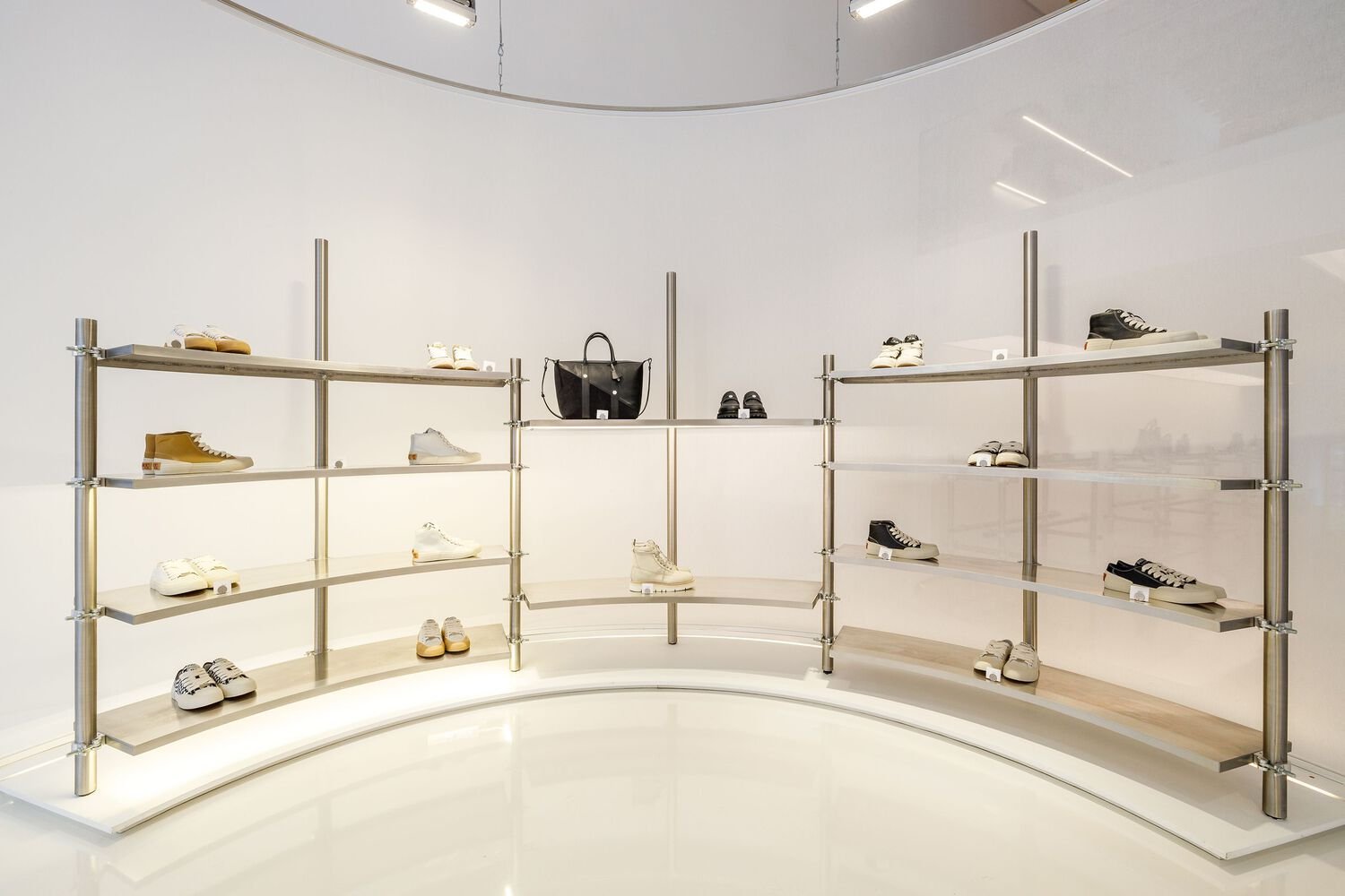 Projeto Flagship Store PACE - Pace Flagship Arquitetura Mobiliario Interiores Ambientacao Loja Pdv Design Exposicao Vm Minimundi  (18)
